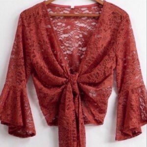 Lace top w/flare sleeves 🆕